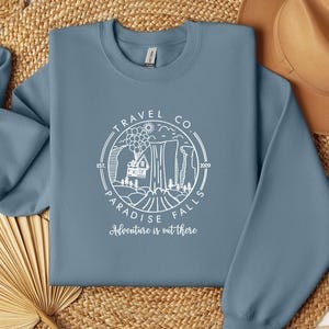 Camping Sweatshirt, Adventure Sweater, National Park Jumper, Camp Lovers Gift, Travel Lover Gift, Up Balloon Crewneck, Family Camping Gifts afbeelding 6