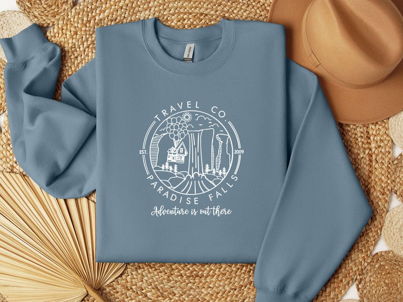 Camping Sweatshirt, Adventure Sweater, National Park Jumper, Camp Lovers Gift, Travel Lover Gift, Up Balloon Crewneck, Family Camping Gifts afbeelding 6