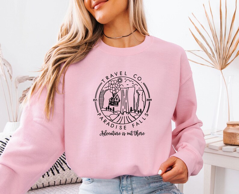 Camping Sweatshirt, Adventure Sweater, National Park Jumper, Camp Lovers Gift, Travel Lover Gift, Up Balloon Crewneck, Family Camping Gifts afbeelding 2