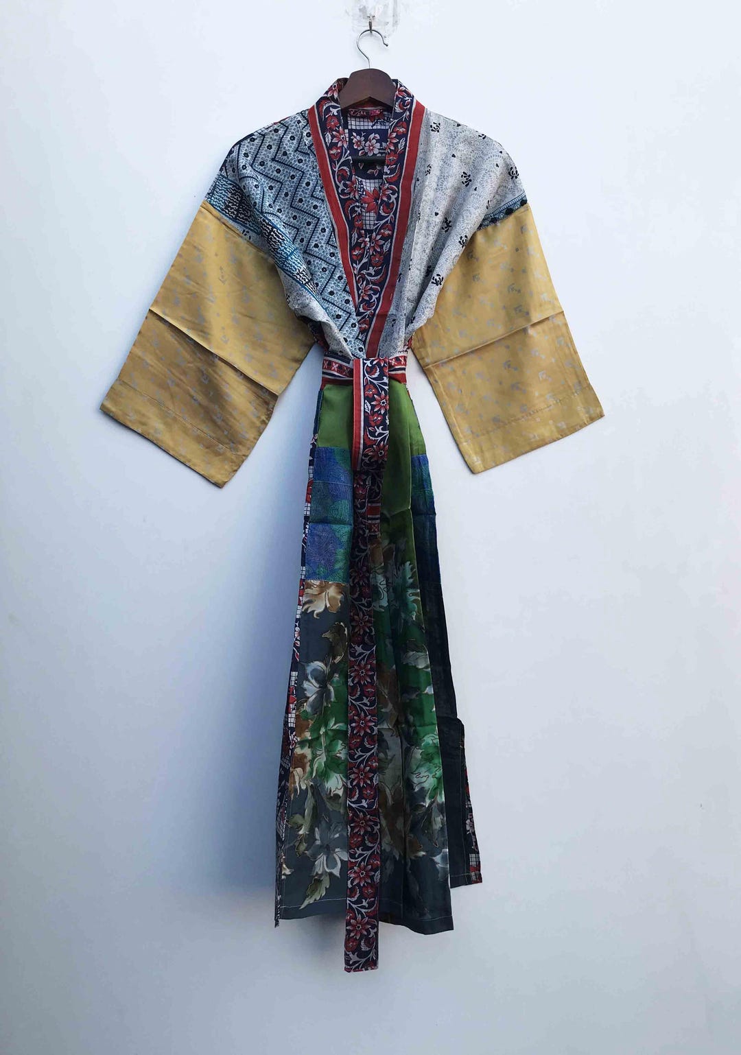 Sari Robe Vintage Pure Silk Sari Robe: Lightweight Beach Cover-up # 266 - Etsy