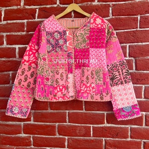 Veste en patchwork rose faite main, veste en patchwork de coton cousue à la main, style veste automne-hiver manteau streetwear bohème matelassé réversible image 2