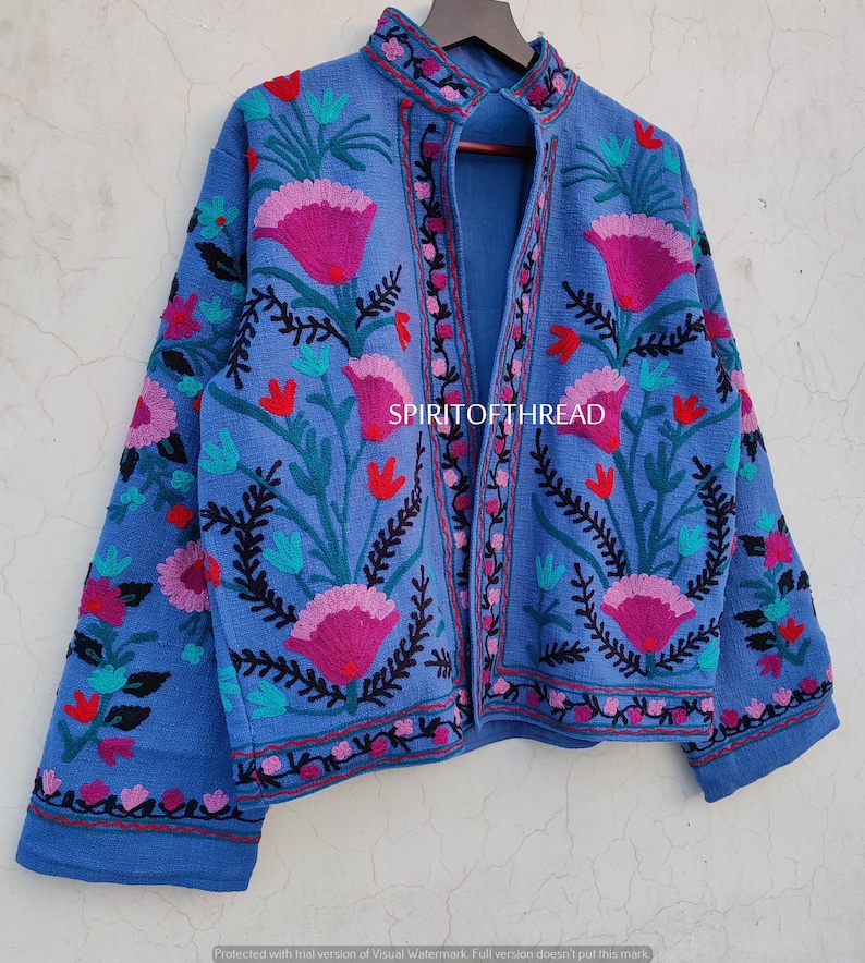 Cappotto da giacca ricamato a mano Suzani in cotone blu scuro, donne indossano giacche invernali, regalo da damigella d'onore, giacca invernale, abito kimono, damigella d'onore immagine 4