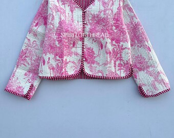Chaqueta acolchada india hecha a mano: Kimono rosa con estampado animal