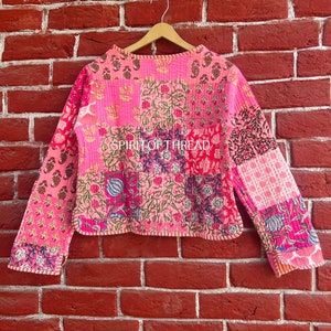 Veste en patchwork rose faite main, veste en patchwork de coton cousue à la main, style veste automne-hiver manteau streetwear bohème matelassé réversible image 4