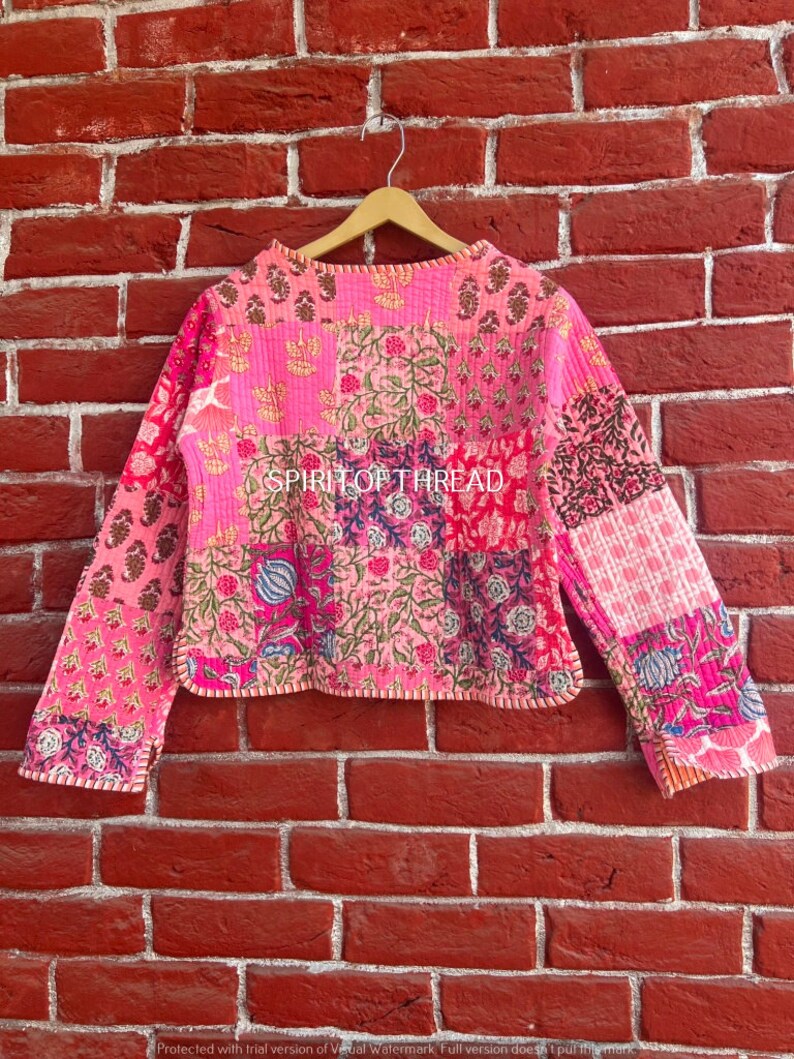 Veste en patchwork rose faite main, veste en patchwork de coton cousue à la main, style veste automne-hiver manteau streetwear bohème matelassé réversible image 4