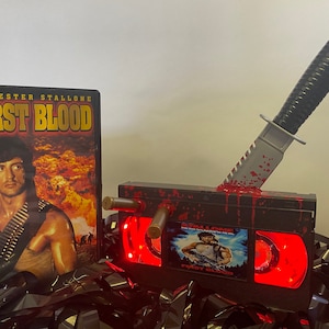 Deluxe Rambo First Blood Video VHS Light Lamp, 80s Action Movie Film, a great gift for film lovers & movie buffs. Movie memorabilia.