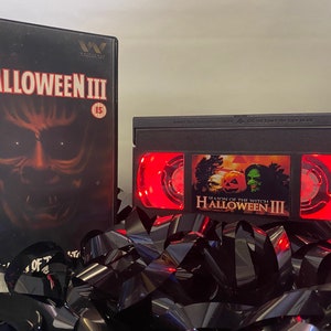 HALLOWEEN 3 VHS Lamp, 80s Horror Movie Film, a great gift for film lovers & movie buffs