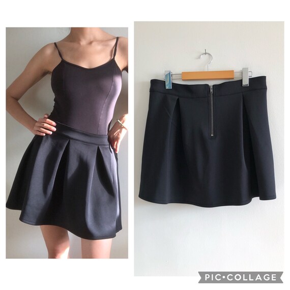 Black skirt zip back hotsell