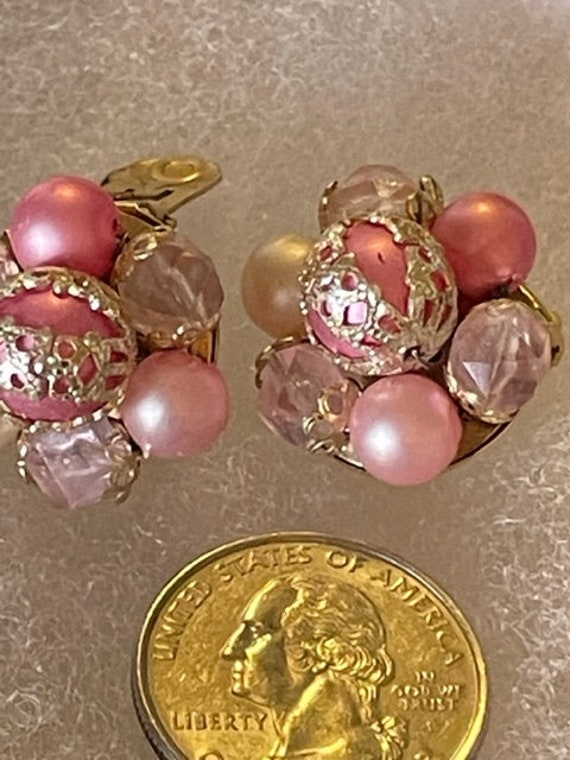 Ladies Pink beaded vintage earrings from Hong Kong - image 10