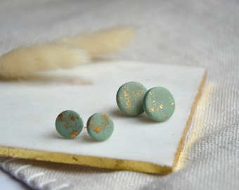 "Golden Mint" stud earrings, polymer clay, mint, gold, round