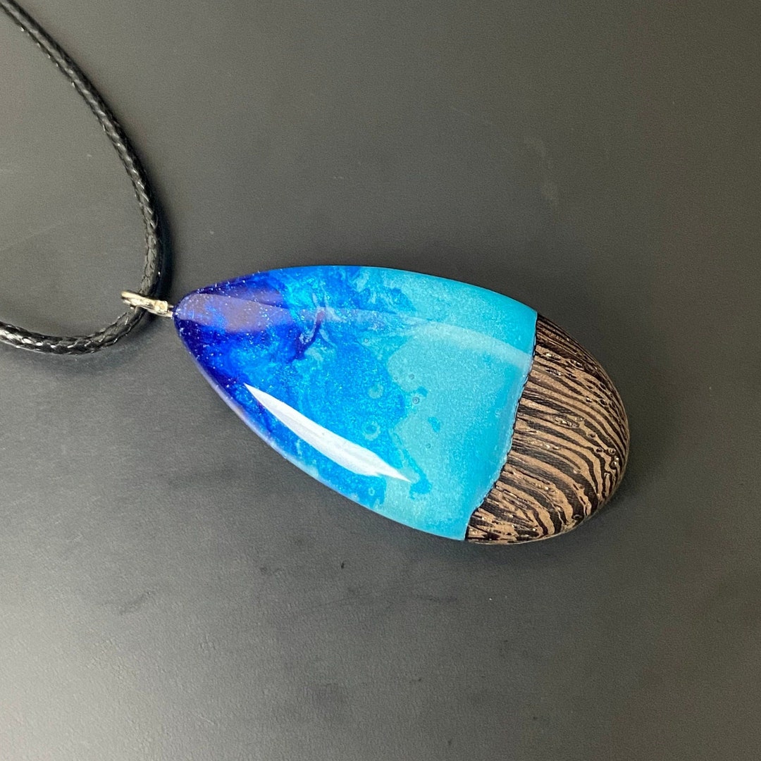 Ocean Resin Necklace, Glow in the Dark Maldives Epoxy Pendant, Ocean