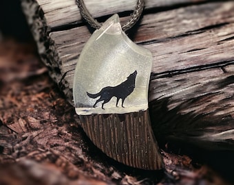 Phosphorus Wolf Claw Necklace: Aurora Borealis Glow Pendant