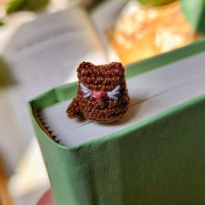 Crochet cat bookmark, crochet bookmark, bookmarks, booklover, handmade, cats, crochet, cottagecore, valentine, crochet cat, kitty, gift idea
