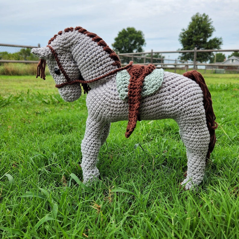 Cheval amigurumi, motif cheval au crochet, cheval au crochet, amigurumi cheval, cheval, crochet, motif cheval au crochet, amigurumi, selle au crochet image 2