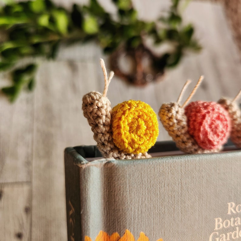 Crochet bookmark, snail crochet bookmark, crochet bookmarks, bookmarks, booklovers, handmade, snail, crochet, cottagecore, gift ideas, cute image 1