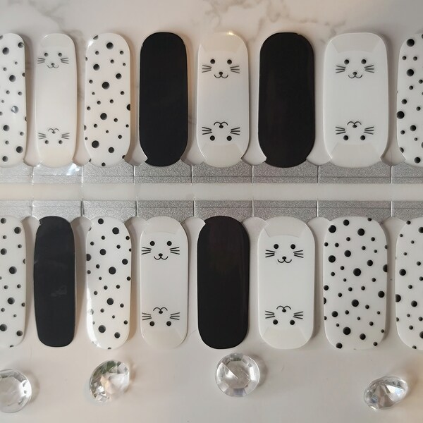 White & Blk Polka Dot Kitten Nail Wraps