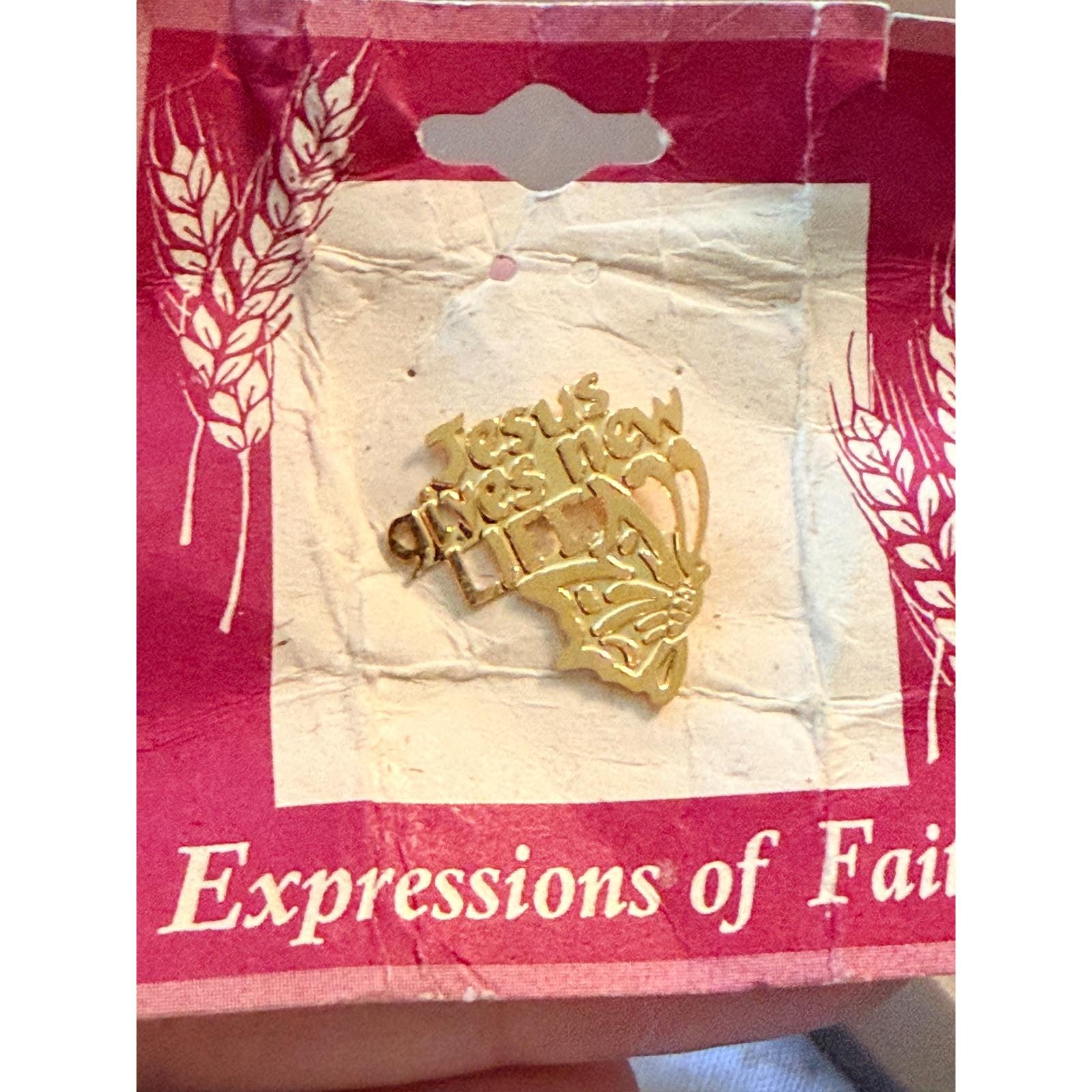 Expressions of Faith Jesus Gives New Life Butterfly Gold Tone Lapel Pin 1997