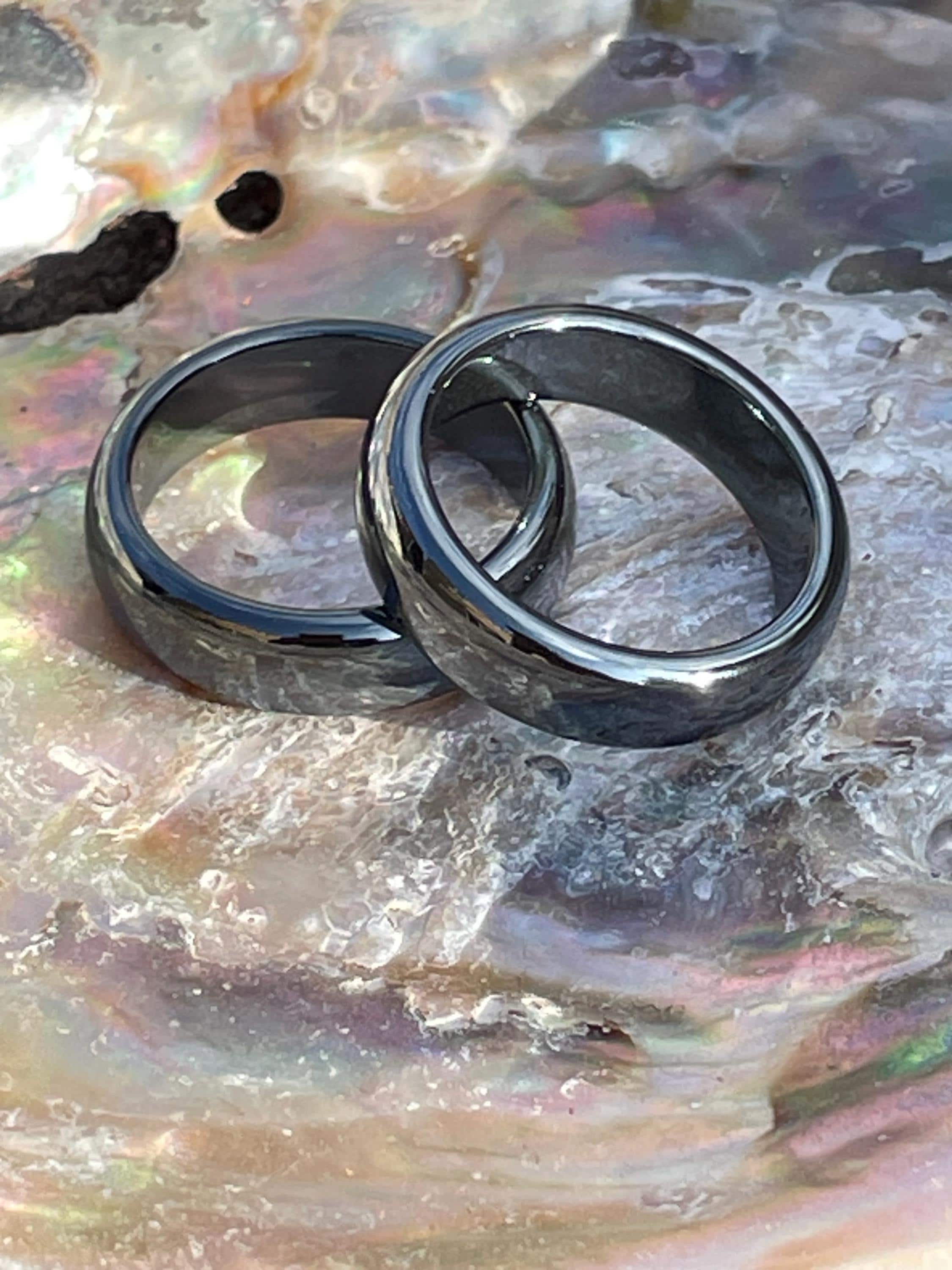 Anello Fedina Unisex in Ematite, Design Sfaccettato, Argento, Varie Misure Disponibili (12.5
