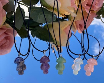 Colar de Cogumelo de Cristal - 20 mm - Tom Prata - Quartzo Rosa - Ametista - Opalita - Sodalita - Aventurina Verde