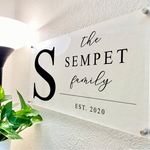 Transparent FAMILY NAME Clear Acrylic SIGN, Personalized Last Name Home Décor & Housewarming Wall Mounted Sign Gift for Family