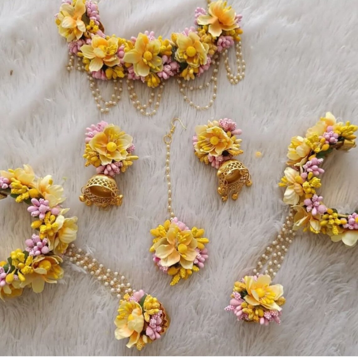 Beautiful Handcrafted Artificial Flower Jewelry Haldi,mehndi Tika Bracelets Jhumki Earrings