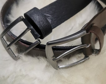 Élégance intemporelle en cuir véritable - découvrez nos ceintures unisexes de haute qualité !