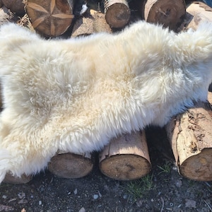 Giant XXXL 140 cm Eco Premium Sheepskin Lambskin Skins Natural-White New Large