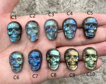 24 x 16 mm hochwertiger natürlicher Labradorit, der Schädelcabochon schnitzt, Kristallschädel, Labradoritschädel, Schmuckherstellung, Diy Schmuck Anhänger