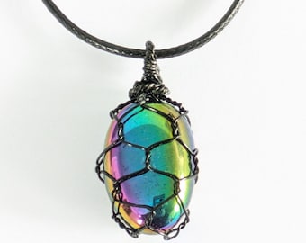 Collier enveloppé de fil de cristal d'obsidienne et d'aura arc-en-ciel