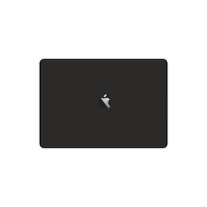 Op de afbeelding: Een zwarte laptop met het Apple-logo op de deksel.