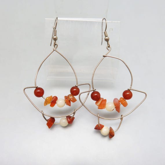 Vintage Southwestern Beaded Cowboy Hat Earrings: Carnelian & Mother of Pearl