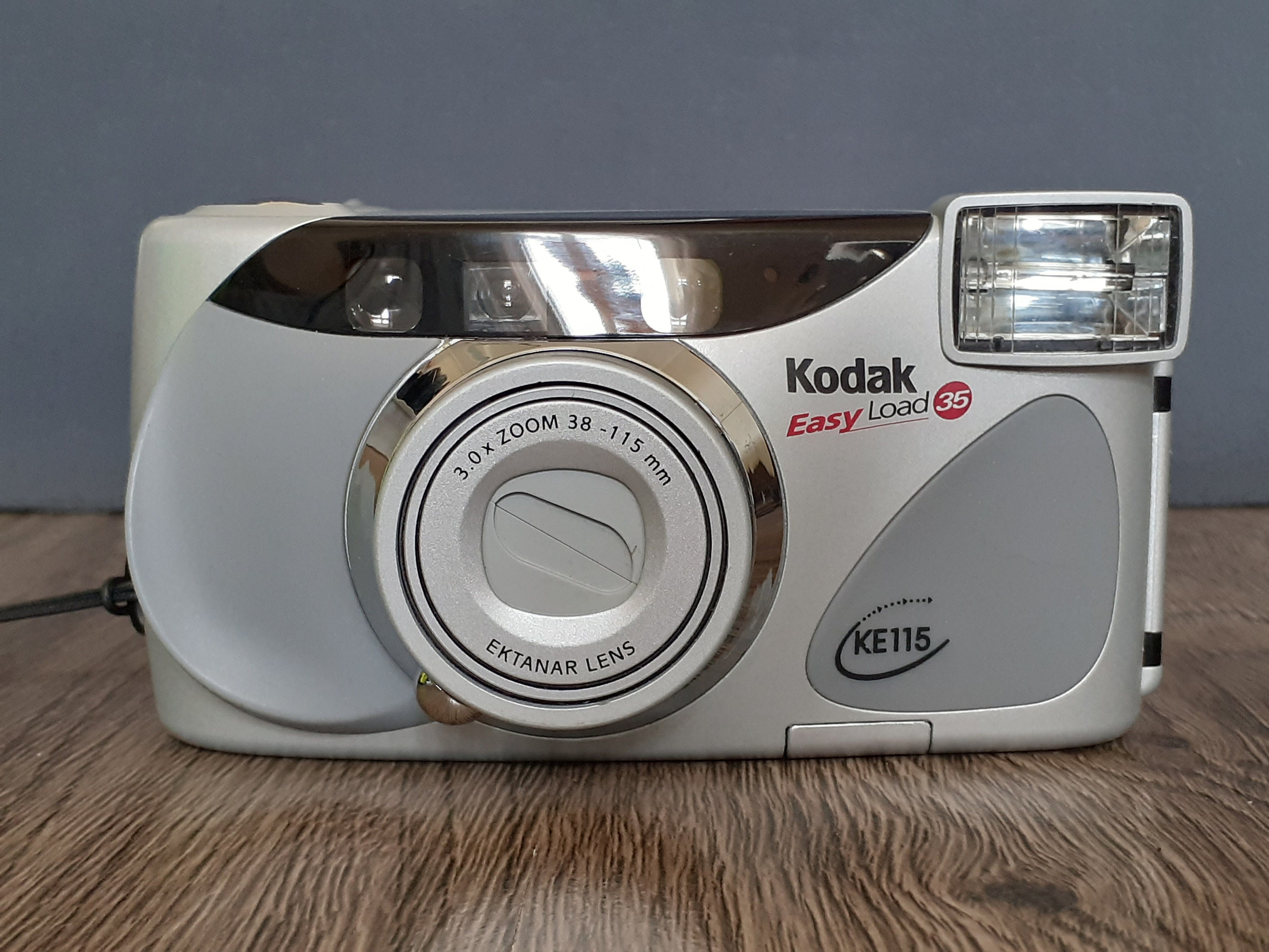 35mm Kodak Easy Load 35 Ke115 Kodak Easyload 35 KE115 Film Camera