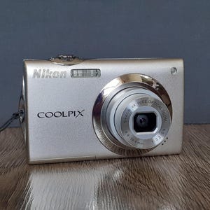 Nikon Coolpix S4000 Silver 12MP 4X Zoom Compact Digital Camera