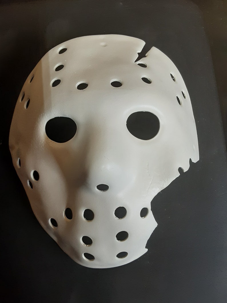 Friday the 13th part 7 hockey mask