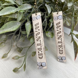 WANTED Vintage Western Dangle Earrings with Flower side border