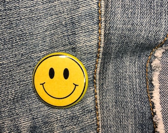 Smiley Pinback Button | 1.25” Happy Face Badge | Emoji Button for denim, backpack and more
