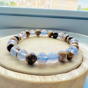 Argentina Blue Chalcedony Agate Bracelet: Handmade Gemstone Jewelry