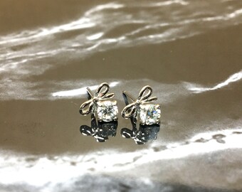 Gift Bowknot Earrings Grey Moissanite 0.3ct Jewelry Lovely Romantic Anniversary Beauty Earring 925 Silver Handmade Birthday Gifts for her