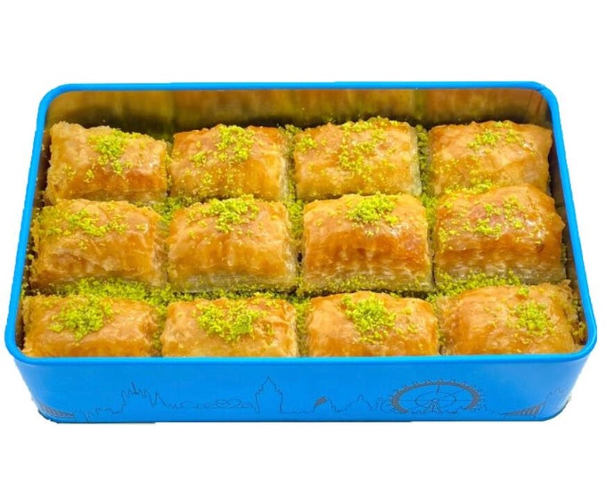 Turkish Baklava Food Gift Box - Homemade Baklava Sweet Dessert Box - Gift for Her, Him, Turkish Classic Vegeterian Baklava Sweet Gift Pastry