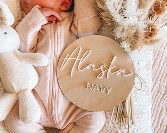 Personalized Wooden Baby Announcement Plaque - Newborn Photo Prop