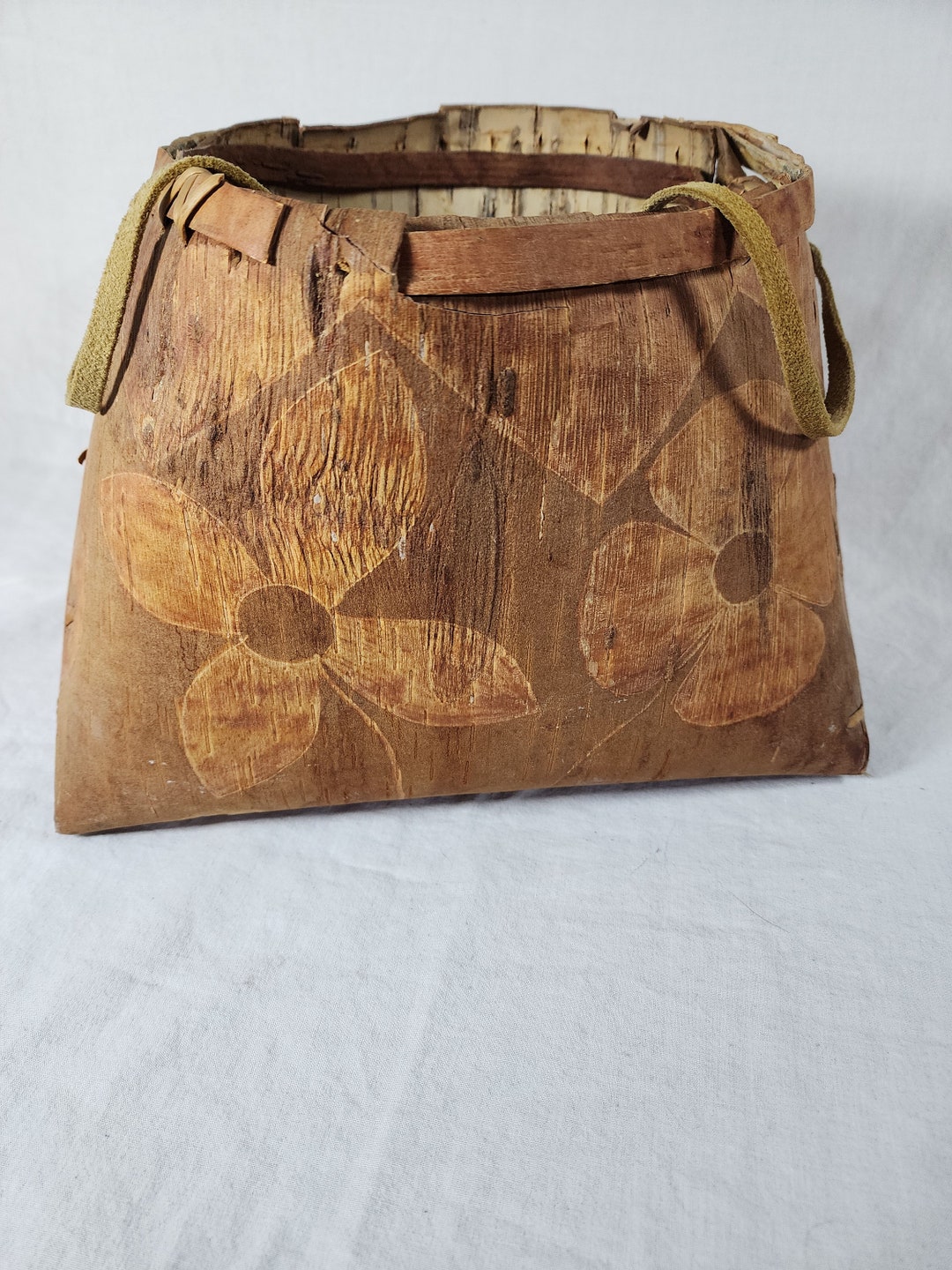 Woodland Cree, Birch Bark Berry Basket, Antique, 1890 to 1920 large