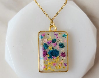 Custom Handmade Pressed Flower Necklace, Wildflower Necklace, Botanical Resin Pendant, Nature Gift For Her, Dried Flower Bouquet Necklace,