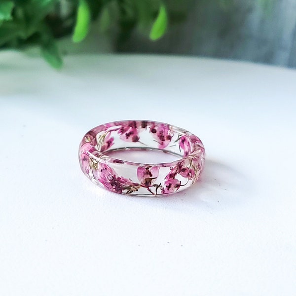 Real Pressed Heather Flower Resin Ring, Faceted Ring, Floral Gift for Her, Dried Flower Ring, Handmade Rings, Pink Wildflower Ring Band