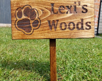 3 sizes Personalised wooden garden signs plaque with a 25cm ground stake (in option with or without