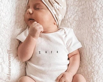 Organic Personalised Name Short Sleeve Baby Grow ~ Newborn Pregnancy Announcement ~ Eco Cotton New Arrival Baby Shower Babygro Bodysuit Vest