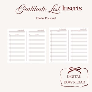 Op de afbeelding: Digitale download van Filofax Personal dankbaarheidslijst-invoegtoepassingen. De inzetstukken hebben een bordeauxrode scripttitel "Gratitude List Inserts" en de tekst "Filofax Personal". De inzetstukken hebben gelijnde pagina's met het woord "Description" boven de lijnen. Een bordeauxrode strik met "DIGITALE DOWNLOAD".