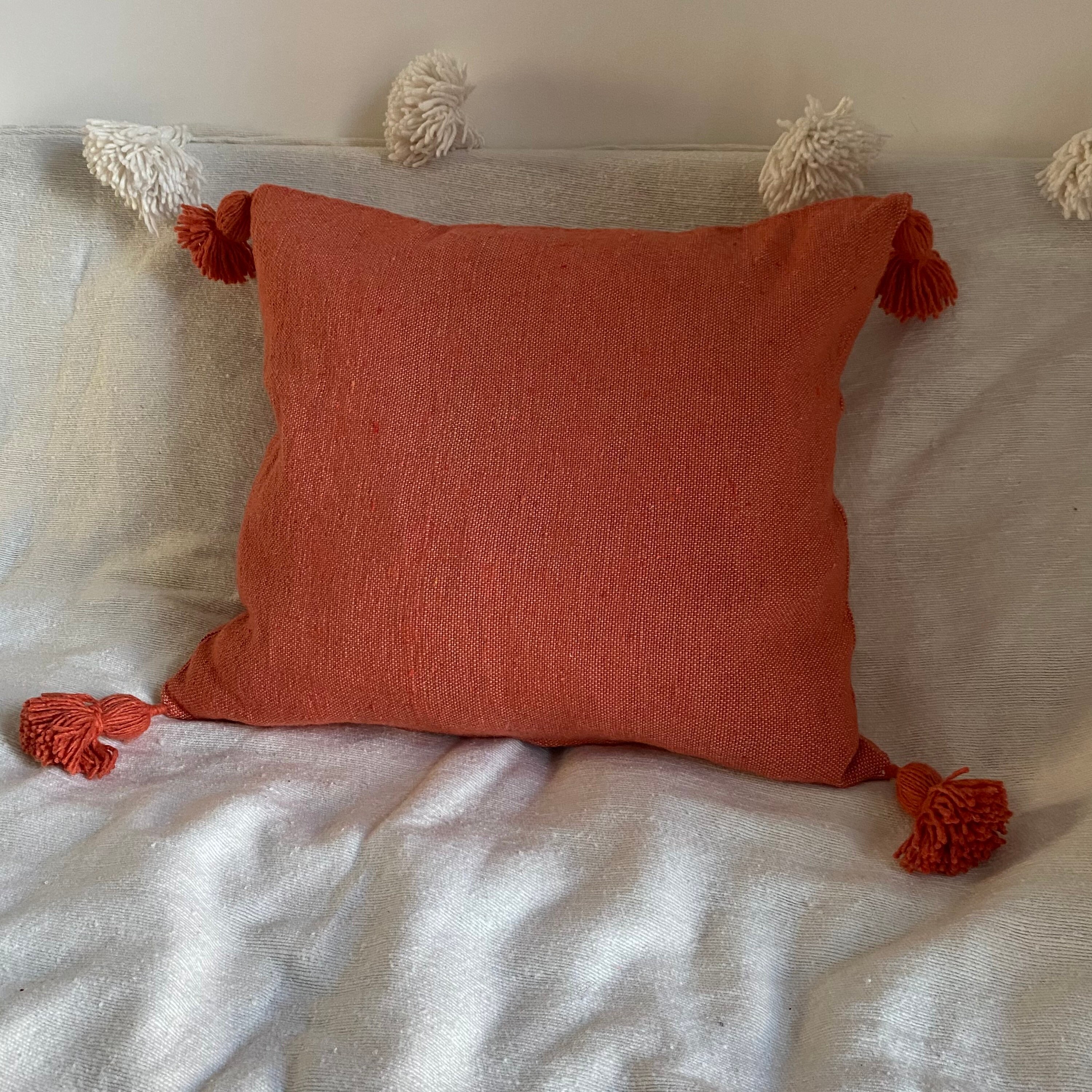 Orange Foncé Oreiller Marocain Fait à La Main Fait Décor Boho Déco Pompon