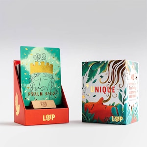 45 tarjetas bíblicas ilustradas y soporte de madera, regalo cristiano, tarjetas de escritura, regalo cristiano para mujeres, regalo de inauguración de la casa (único - caja 3)