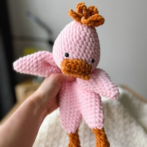 crochet pattern no sew duck snuggler, amigurumi no-sew mallard comforter. Duck  crochet tutorial