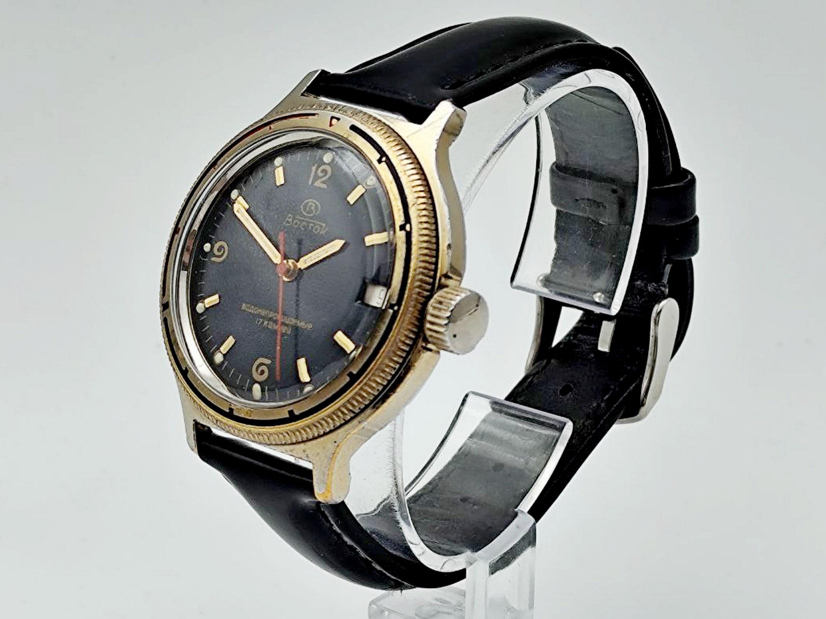 WOSTOK 2414 Waterproof Vintage Wristwatch 17 Jewels Vostok USSR Serviced Watch